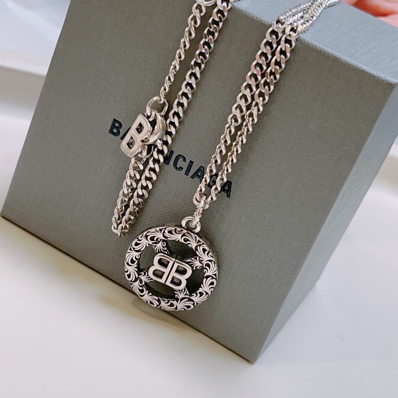 Balenciaga necklace 12lyr07